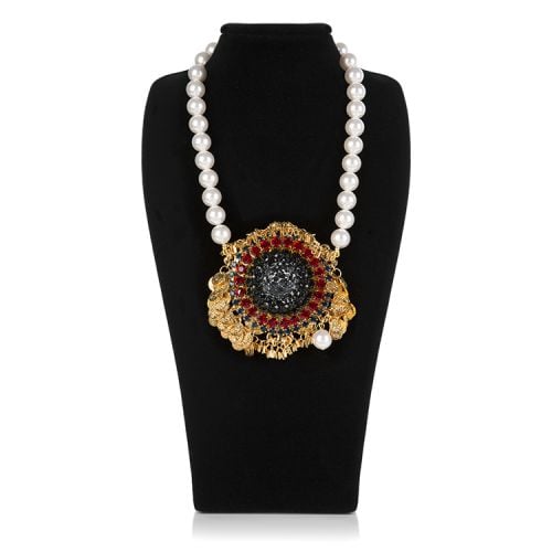Pearl necklace with a jewelled poppy flower pendant