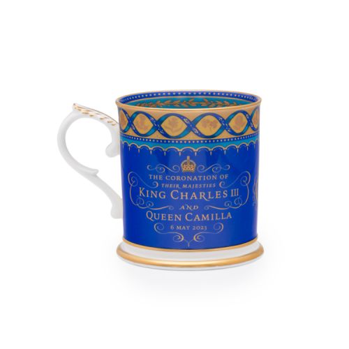 Tankard featuring the Royal coat of arms on a blue background, white handle and gold accents.