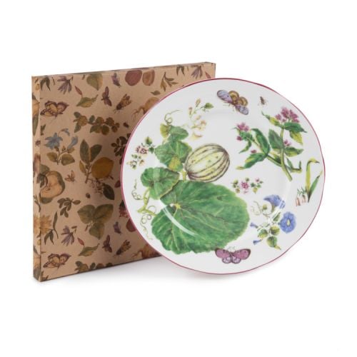 Chelsea porcelain plate with presentation box. Box is brown with Chelsea porcelain pattern