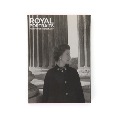 Royal Portraits Queen Elizabeth Notecards set featuring a black and white photo of Queen Elizabeth II in Admiral's Robes by Cecil Beaton. 