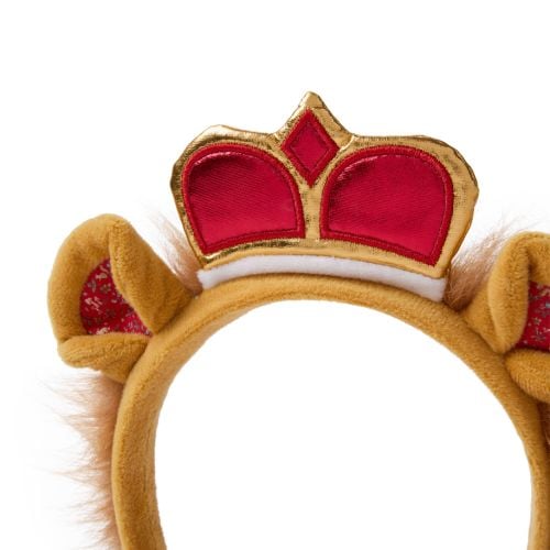 Lion with crown headband.
