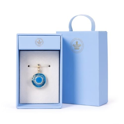 Her life in style blue hat charm.