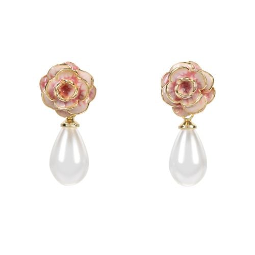 Pink rose and pearl drop earrings.