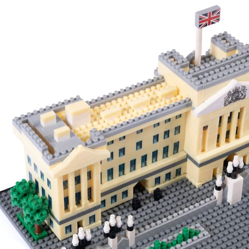 Mini Building Blocks Buckingham Palace architecture model kit retail box. Features a 3D rendering of a completed 1,276 piece model brick replica.