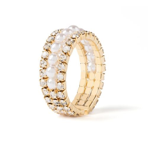 Gold plated ring with pearls and crystal studs. 