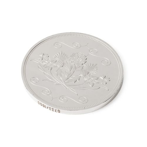 Queen Elizabeth II coin in silver in presentation box. 