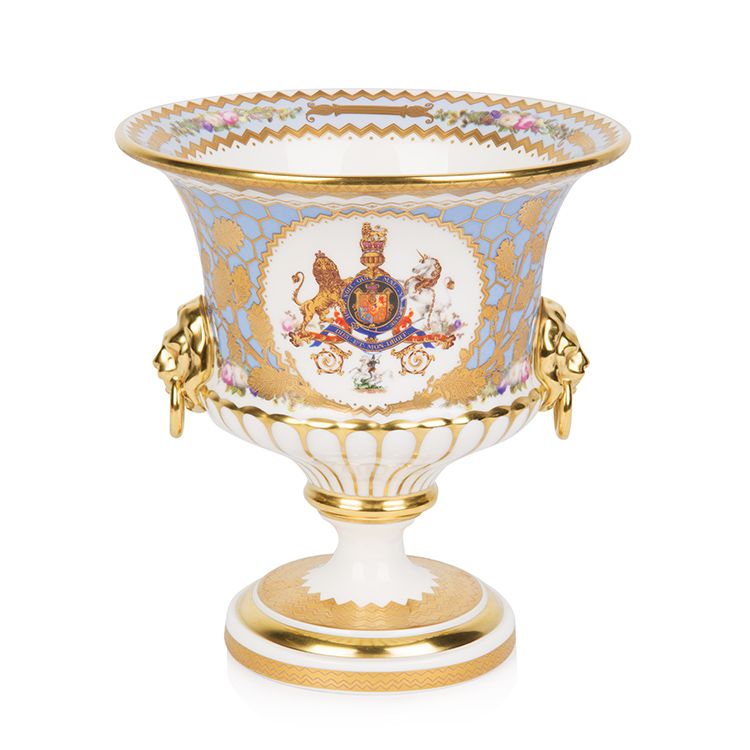Royal Vase as a Royal Gifts