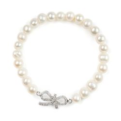 Circular pearl bracelet with a crystal bow detail in the middle 