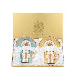Turquoise coffee cup and yellow coffee cup with Hanoverian coat of arms in 22 carat gold and gold handles 