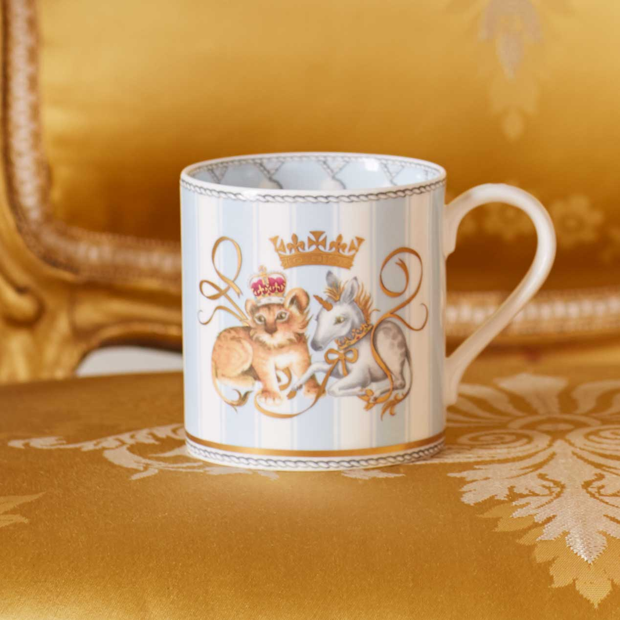 Souvenir Teapot Mug Baby Born Official Commemorative Range Buy Royal Baby Commemorative Mug From The Buckingham Palace Online Shop Souvenir Teapot Mug Baby Born Official Commemorative Range Buy Royal Baby Commemorative Mug From The Buckingham Palace Online Shop