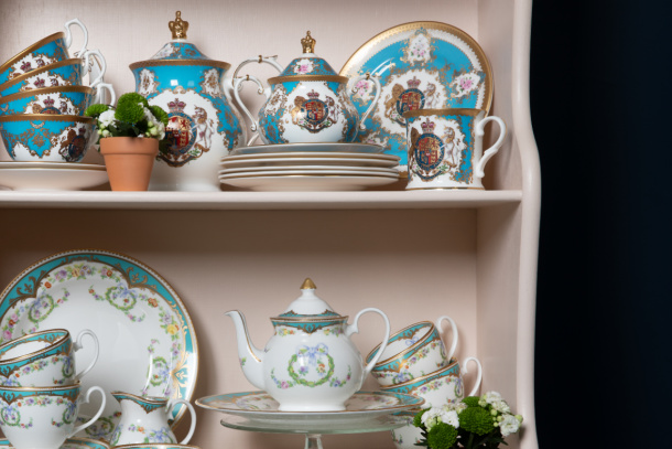 How to organise your chinaware collections