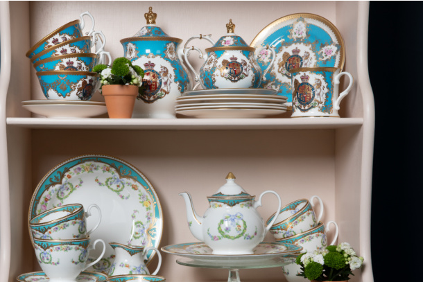 How to organise your chinaware collections
